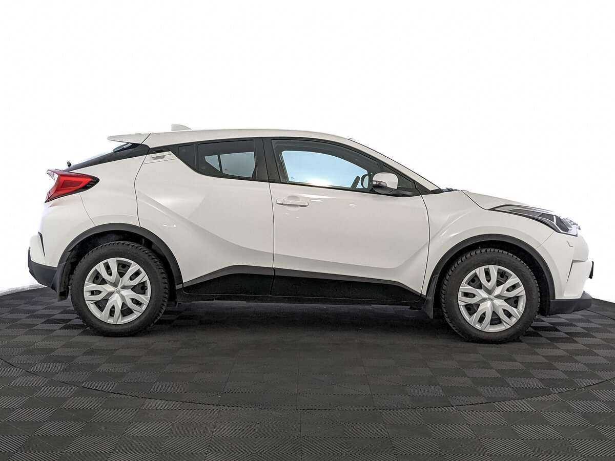 Toyota C-HR б/у, 2019, Механическая. Фото: #3