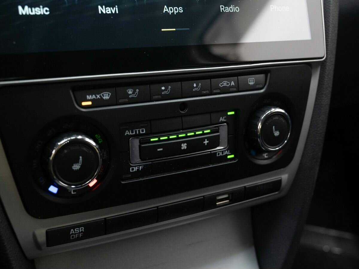 Skoda Octavia б/у, 2012, Механическая. Фото: #17