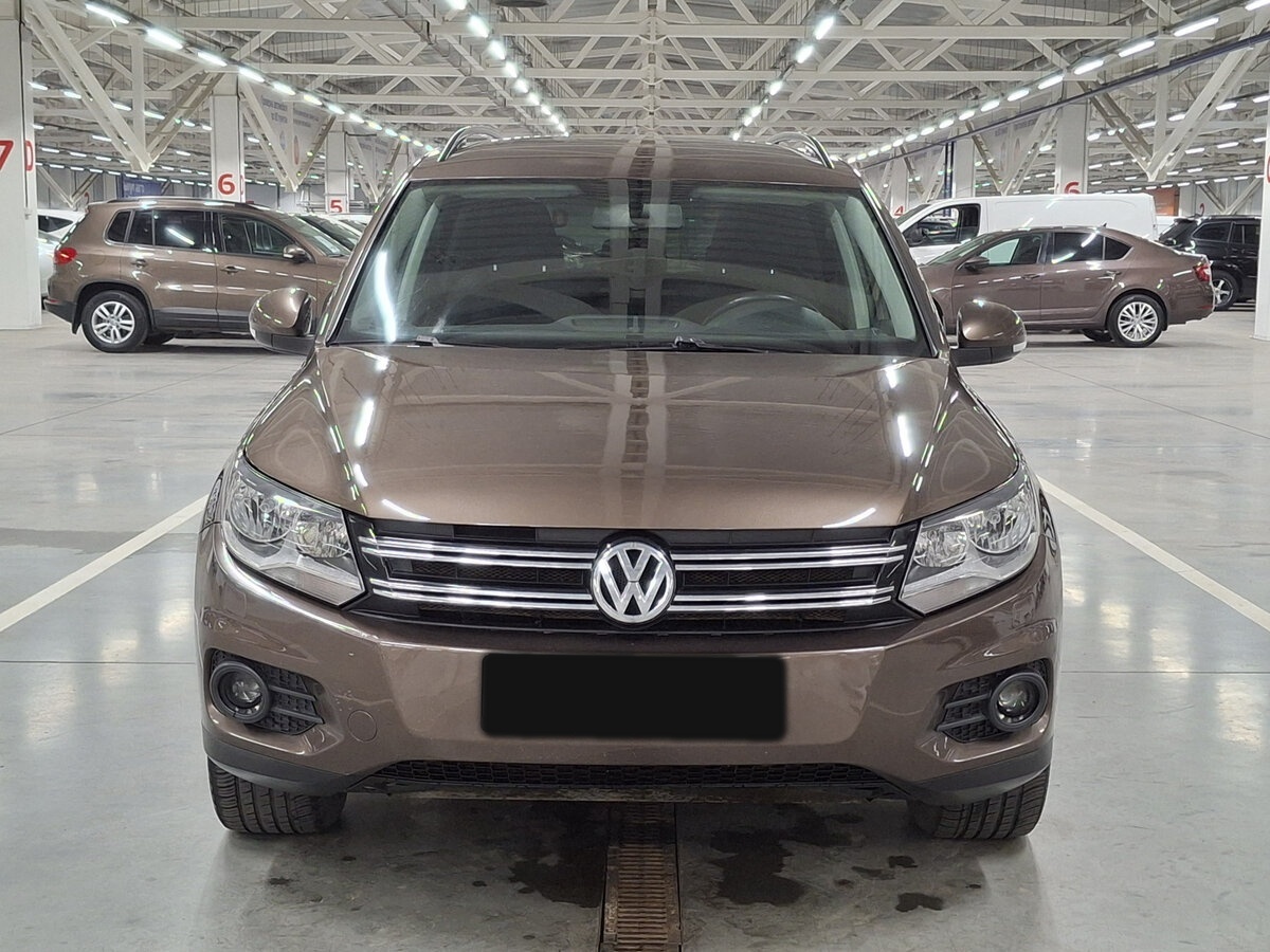 Volkswagen Tiguan б/у, 2015, Автоматическая. Фото: #1
