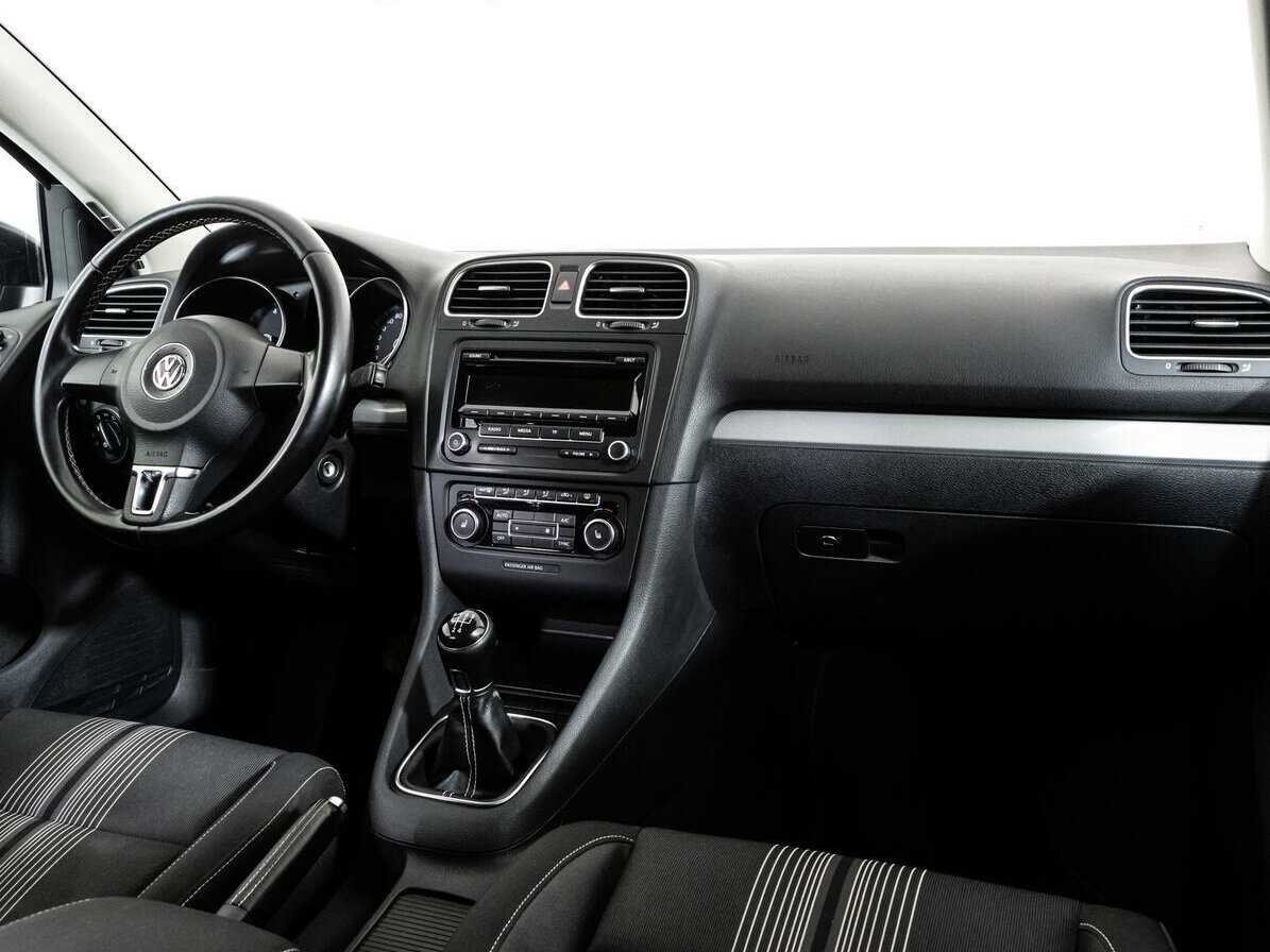 Volkswagen Golf б/у, 2012, Механическая. Фото: #8