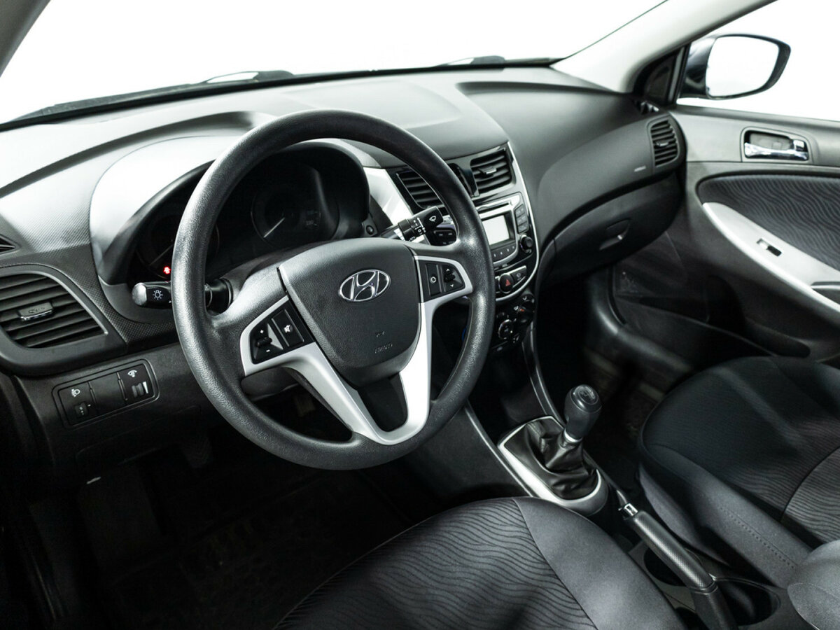 Hyundai Solaris б/у, 2012, Механическая. Фото: #10