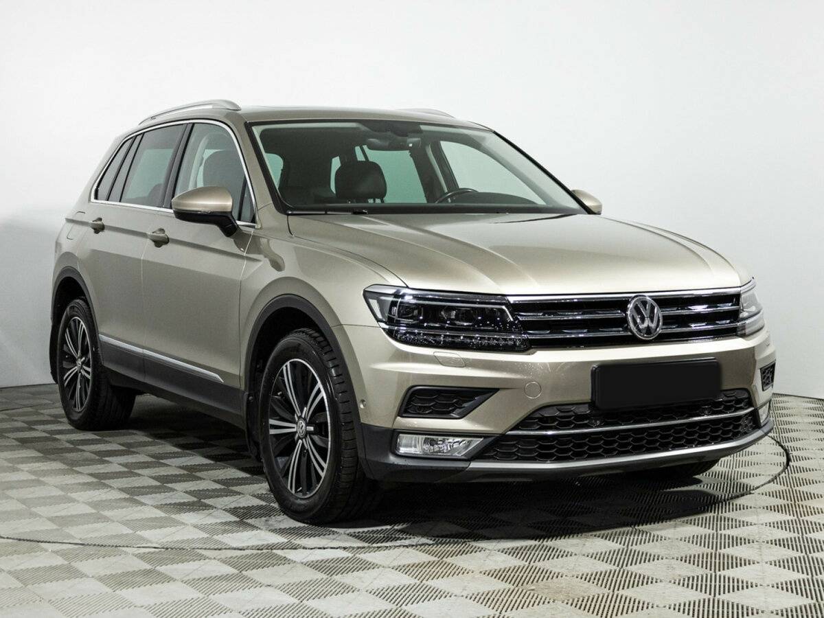 Volkswagen Tiguan б/у, 2017, Роботизированная. Фото: #2