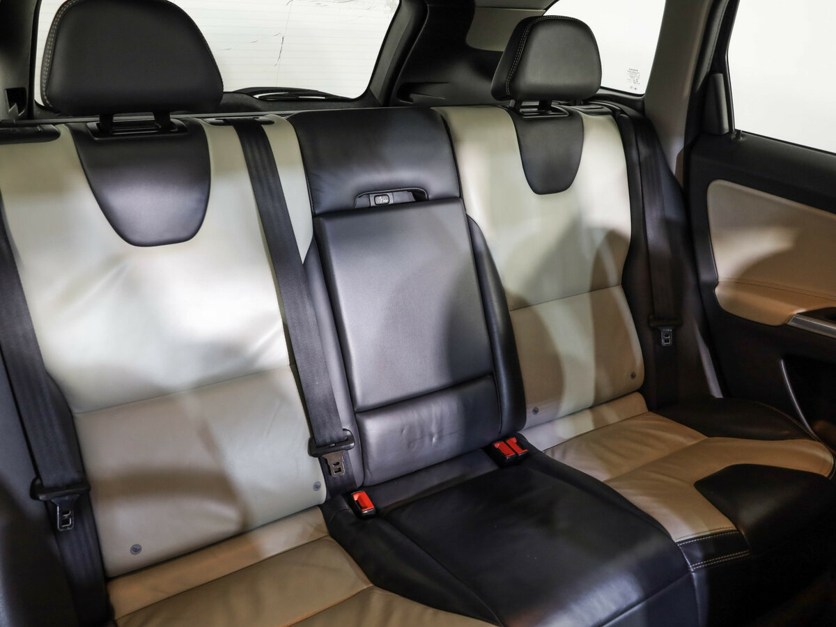 Volvo XC60 б/у, 2013, Автоматическая. Фото: #22