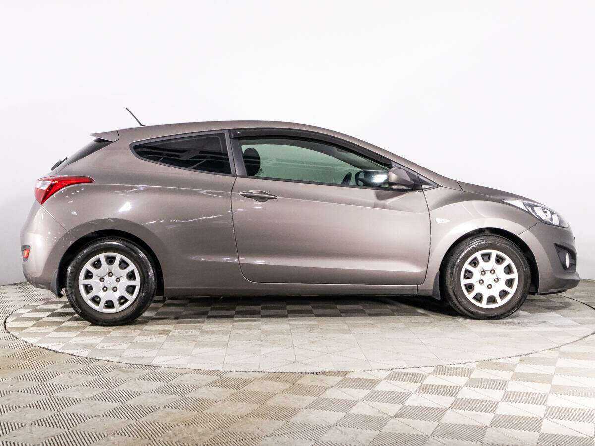 Hyundai i30 б/у, 2013, Механическая. Фото: #3