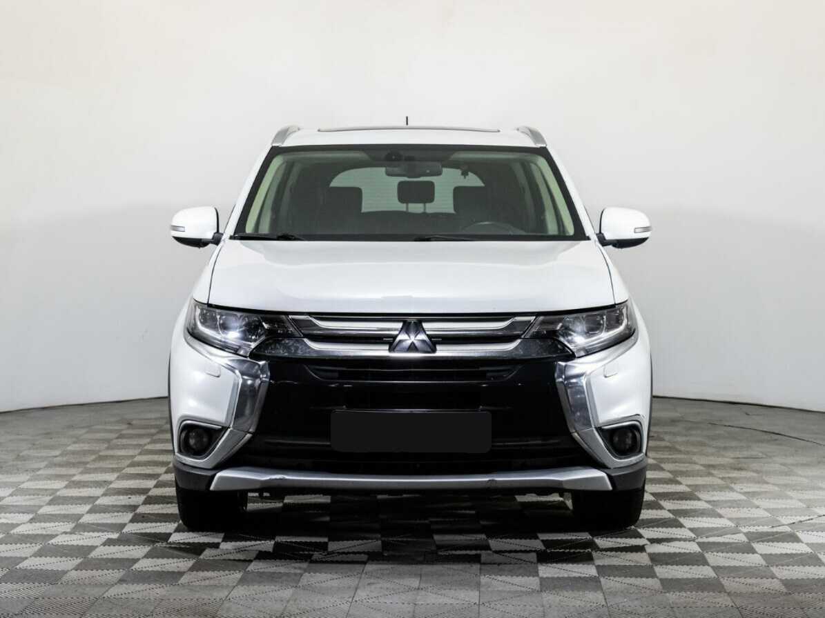 Mitsubishi Outlander б/у, 2016, Автоматическая. Фото: #1