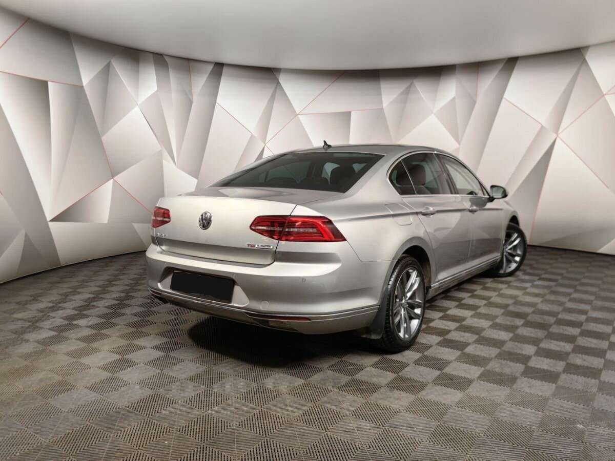 Volkswagen Passat б/у, 2017, Роботизированная. Фото: #1