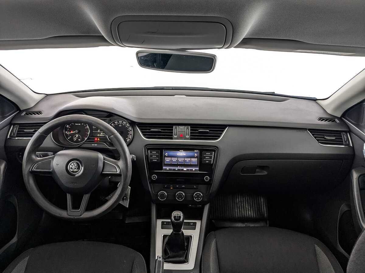 Skoda Octavia б/у, 2017, Механическая. Фото: #9