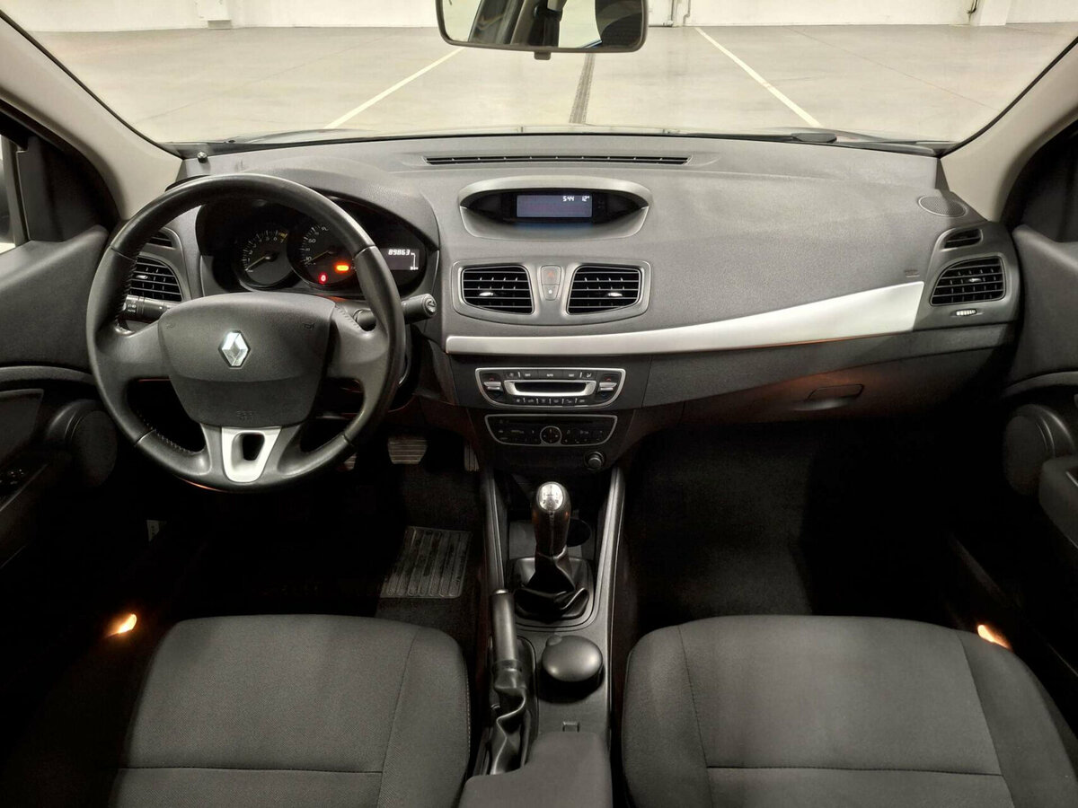 Renault Fluence б/у, 2012, Механическая. Фото: #13