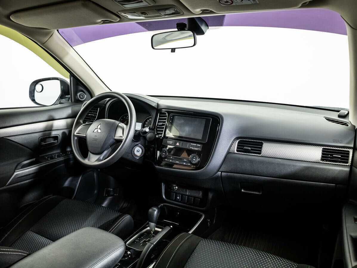 Mitsubishi Outlander б/у, 2018, Вариатор. Фото: #6