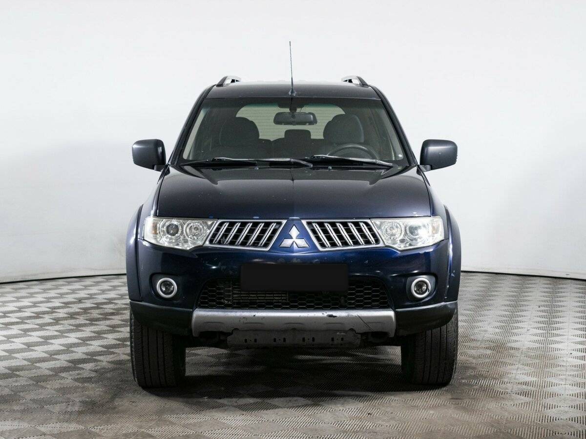 Mitsubishi Pajero Sport б/у, 2012, Механическая. Фото: #1