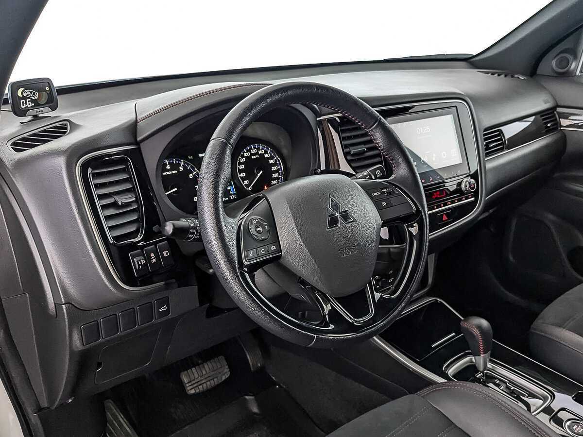 Mitsubishi Outlander б/у, 2022, Вариатор. Фото: #14