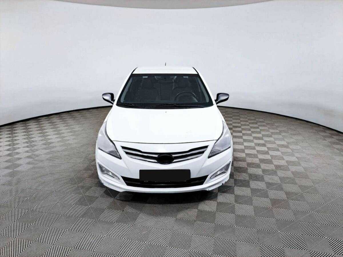 Hyundai Solaris б/у, 2014, Механическая. Фото: #1