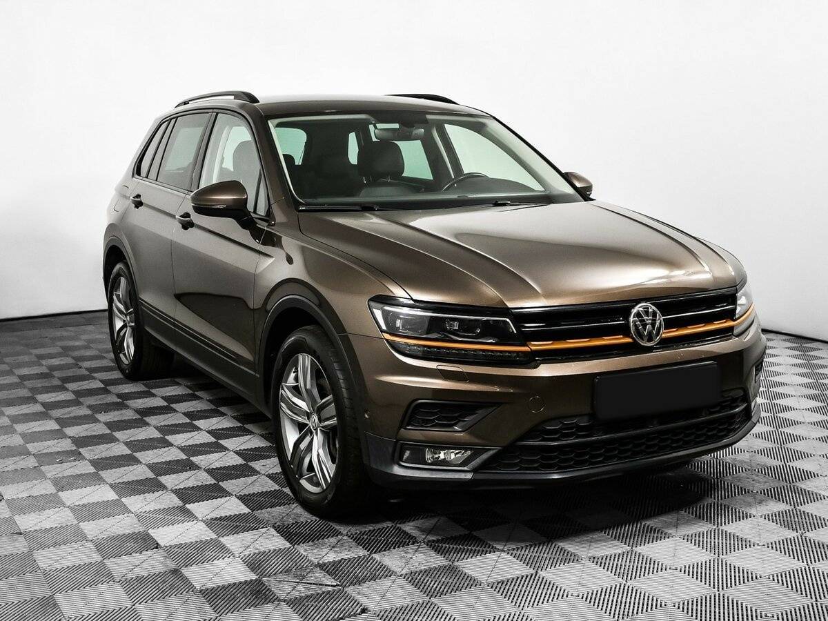 Volkswagen Tiguan б/у, 2017, Роботизированная. Фото: #2