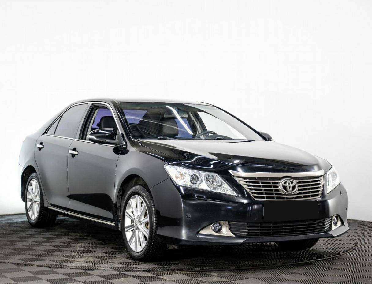 Toyota Camry б/у, 2014, Автоматическая. Фото: #2