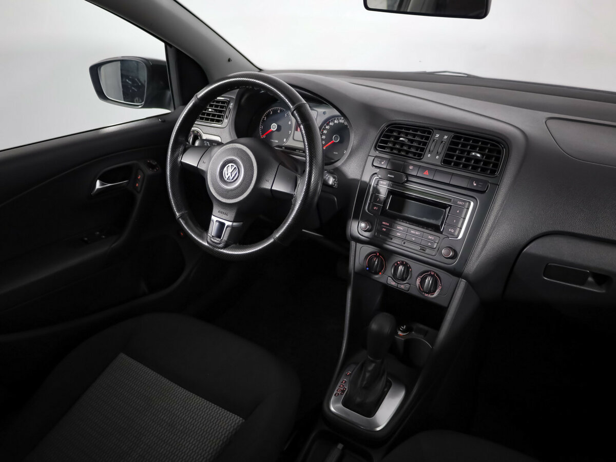 Volkswagen Polo б/у, 2013, Автоматическая. Фото: #6