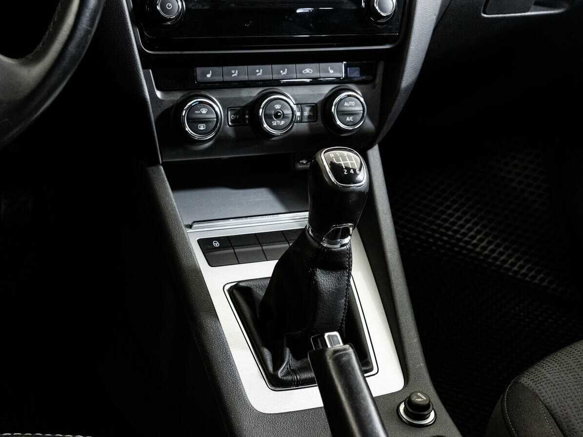 Skoda Octavia б/у, 2015, Механическая. Фото: #10
