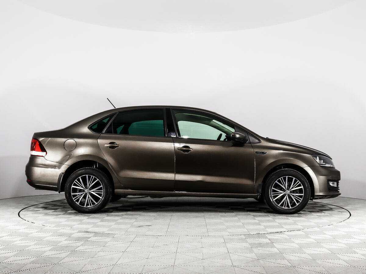Volkswagen Polo б/у, 2016, Автоматическая. Фото: #3