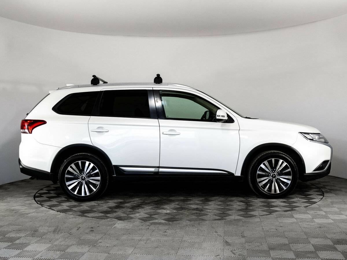 Mitsubishi Outlander б/у, 2019, Вариатор. Фото: #3