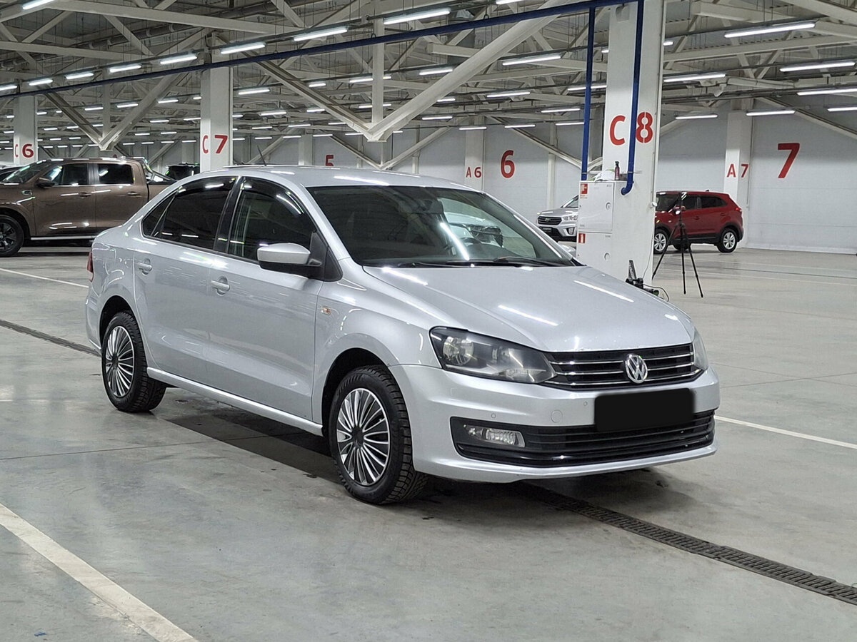 Volkswagen Polo б/у, 2015, Автоматическая. Фото: #2