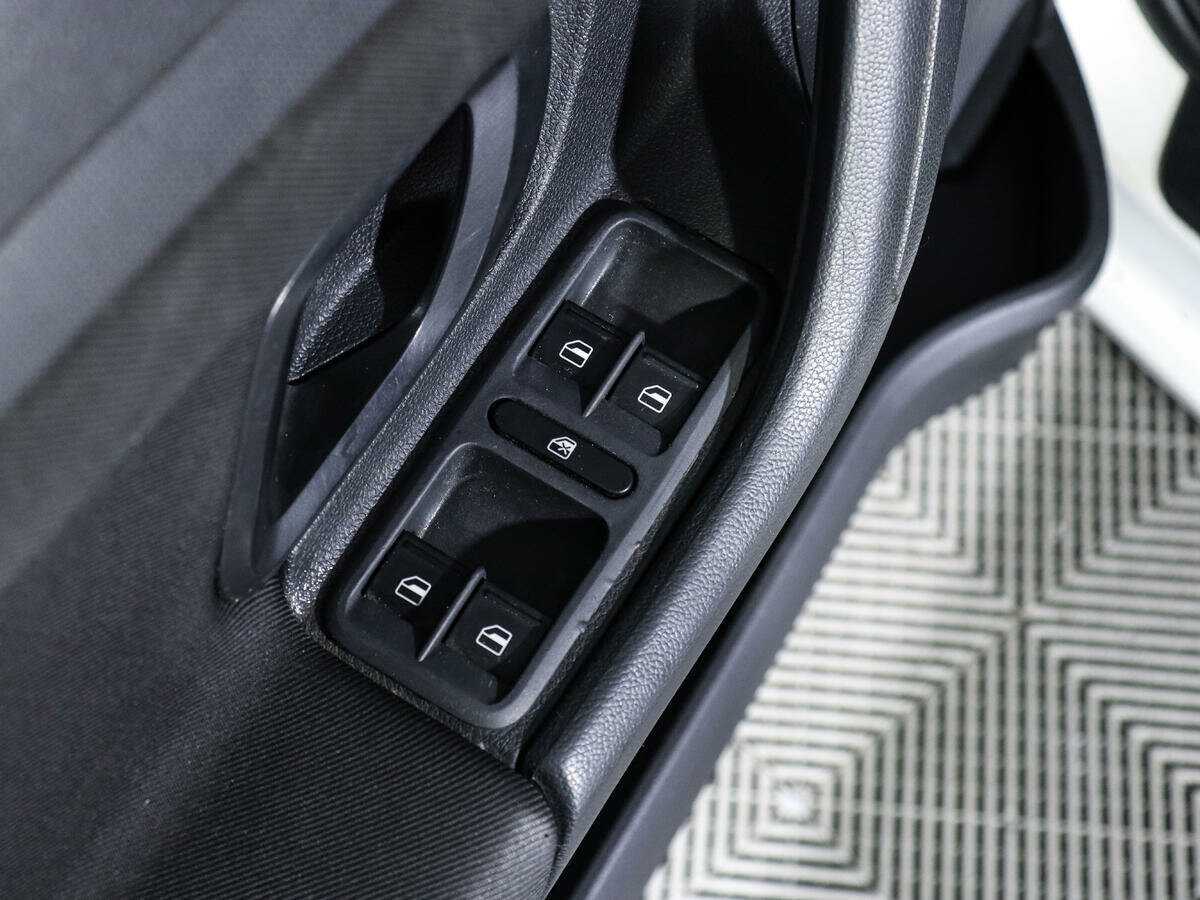 Skoda Fabia б/у, 2014, Механическая. Фото: #14