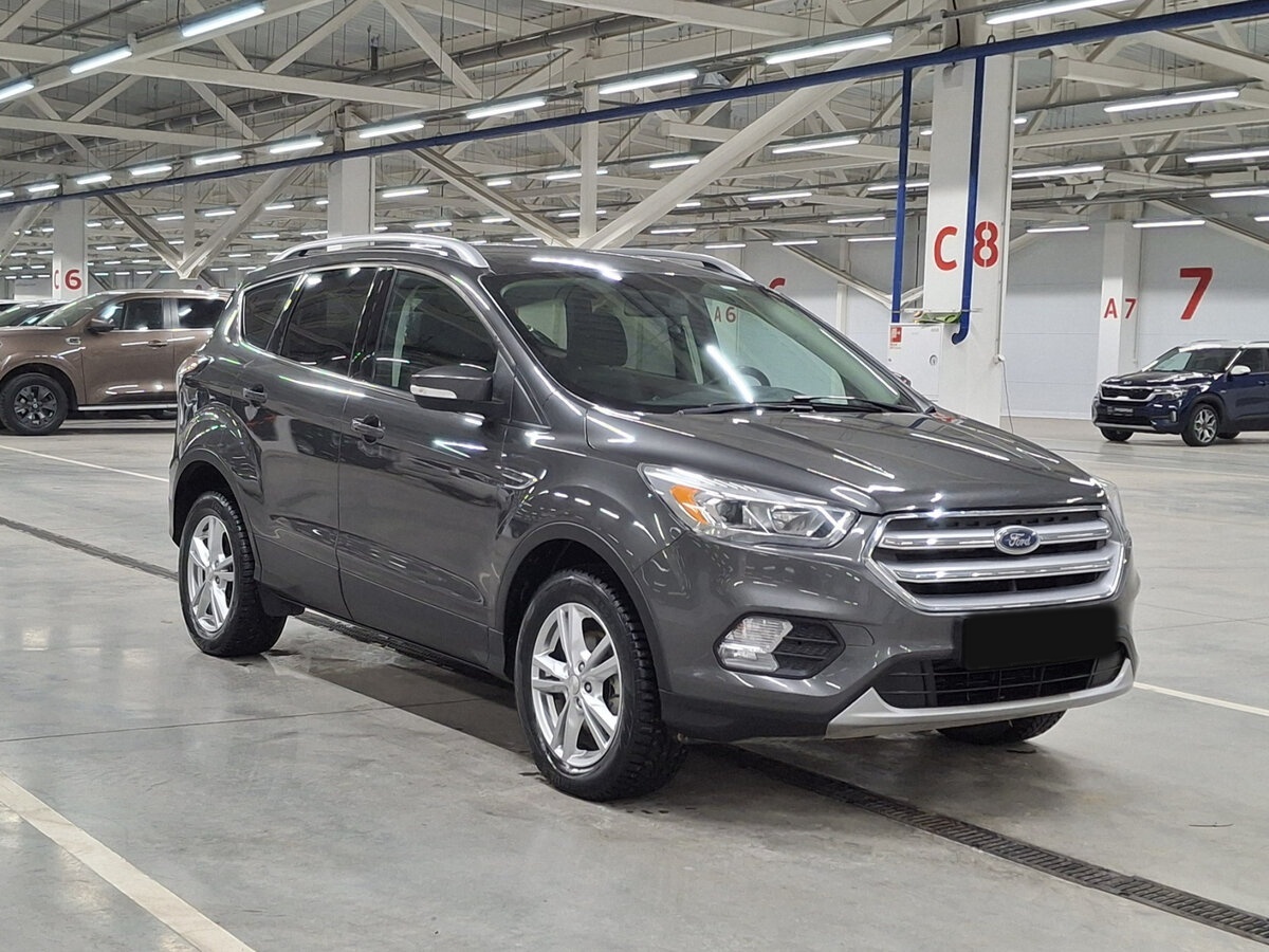 Ford Kuga б/у, 2016, Автоматическая. Фото: #2