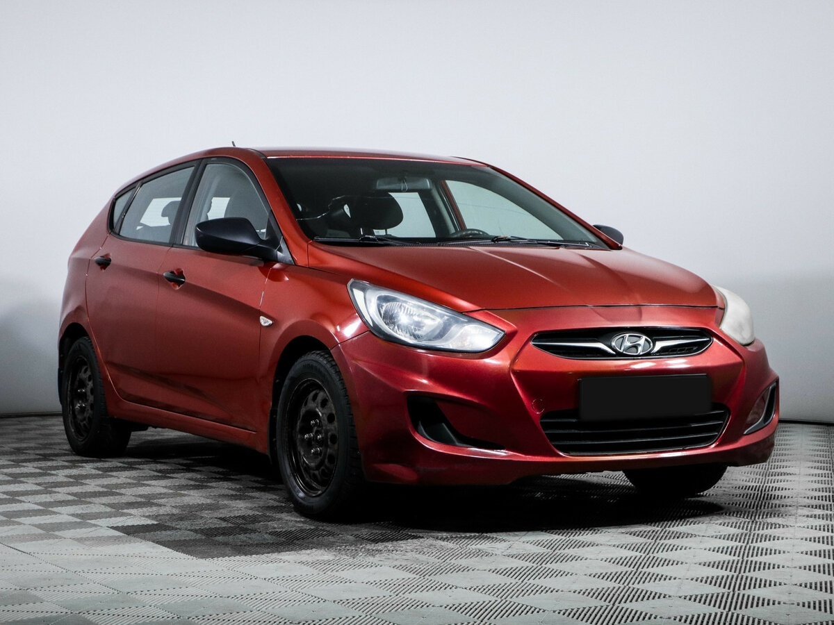 Hyundai Solaris б/у, 2013, Механическая. Фото: #2