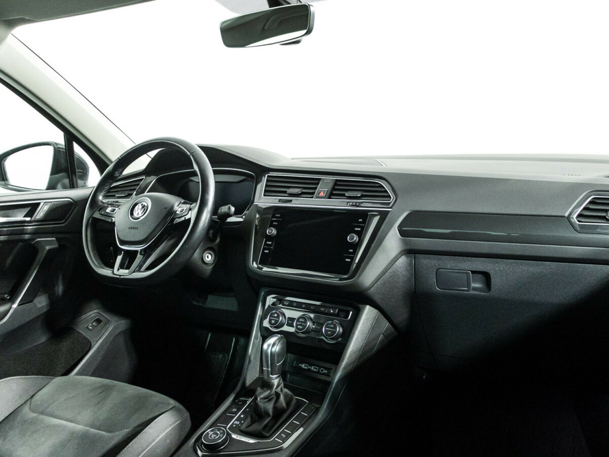 Volkswagen Tiguan б/у, 2018, Роботизированная. Фото: #8