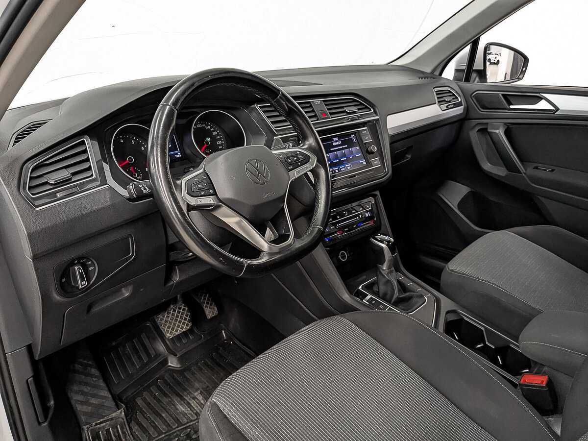 Volkswagen Tiguan б/у, 2021, Роботизированная. Фото: #11