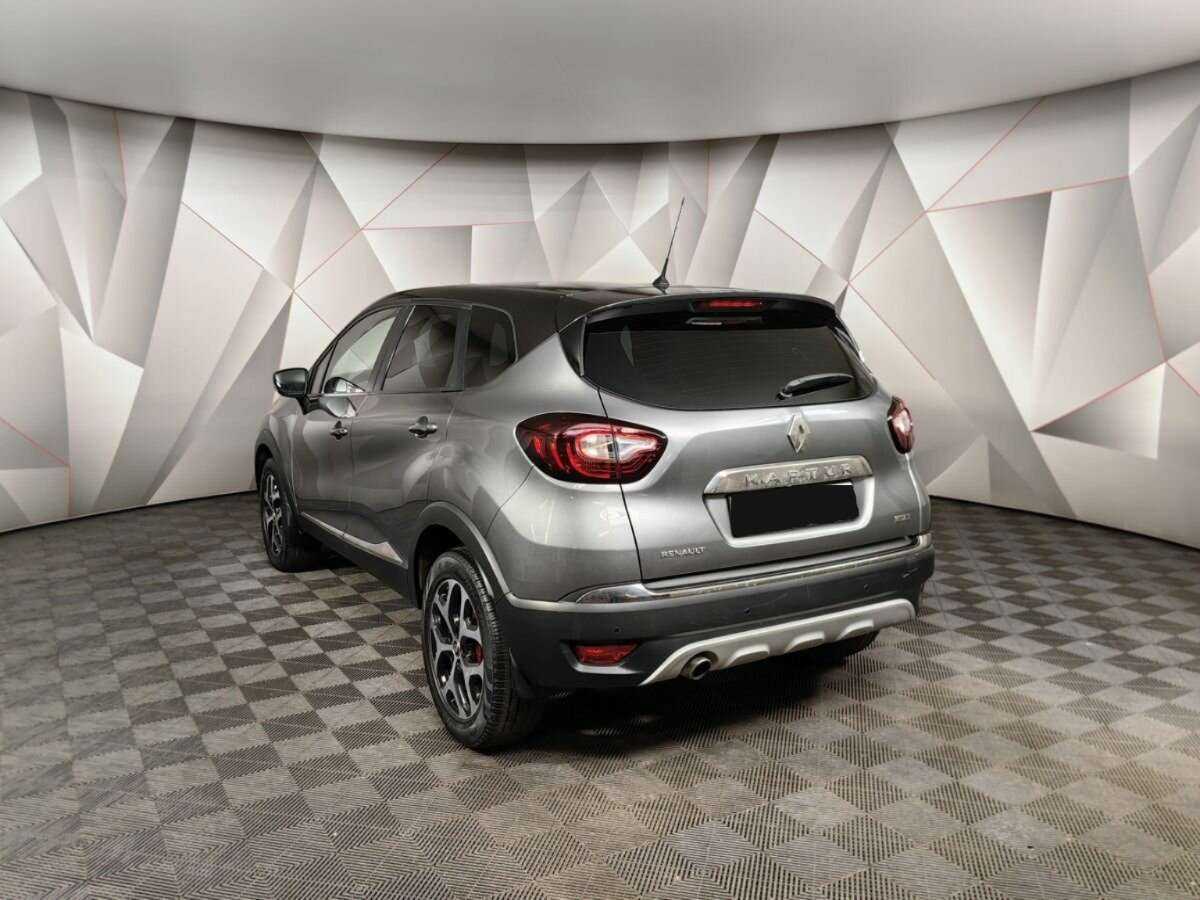 Renault Kaptur б/у, 2017, Автоматическая. Фото: #1
