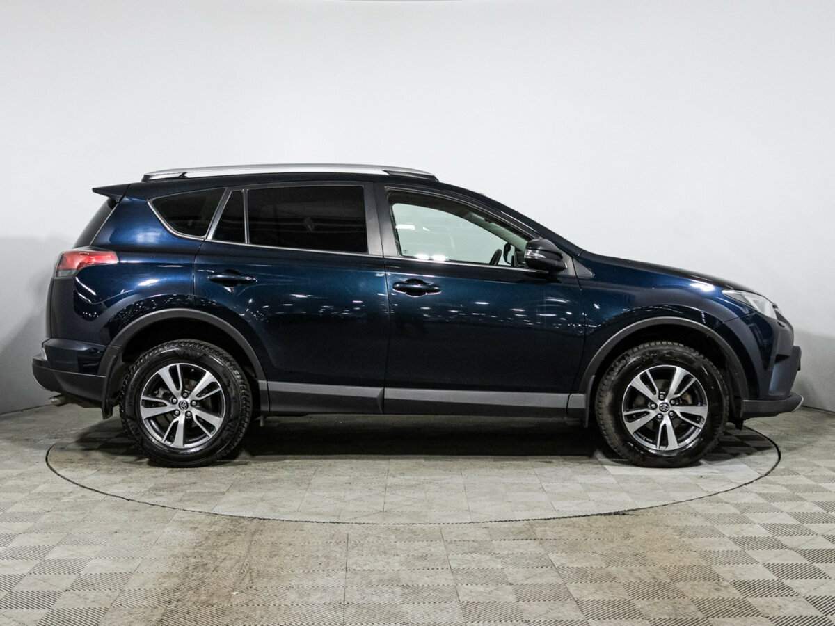 Toyota RAV4 б/у, 2018, Автоматическая. Фото: #3