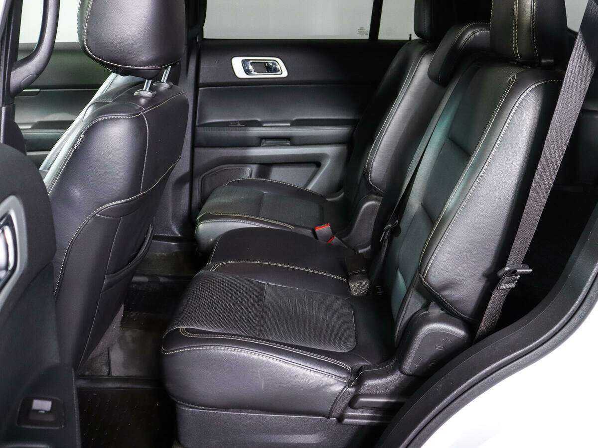 Ford Explorer б/у, 2014, Автоматическая. Фото: #9