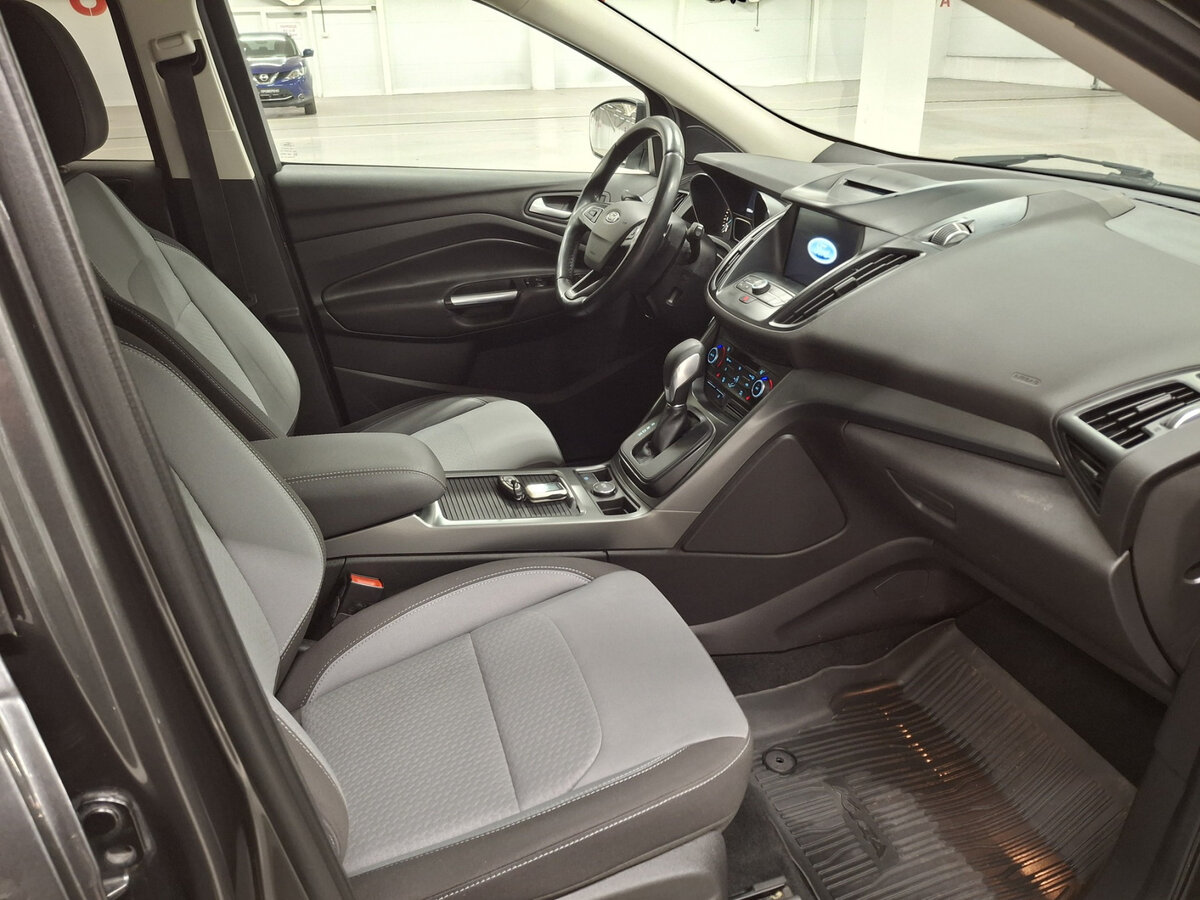 Ford Kuga б/у, 2016, Автоматическая. Фото: #10