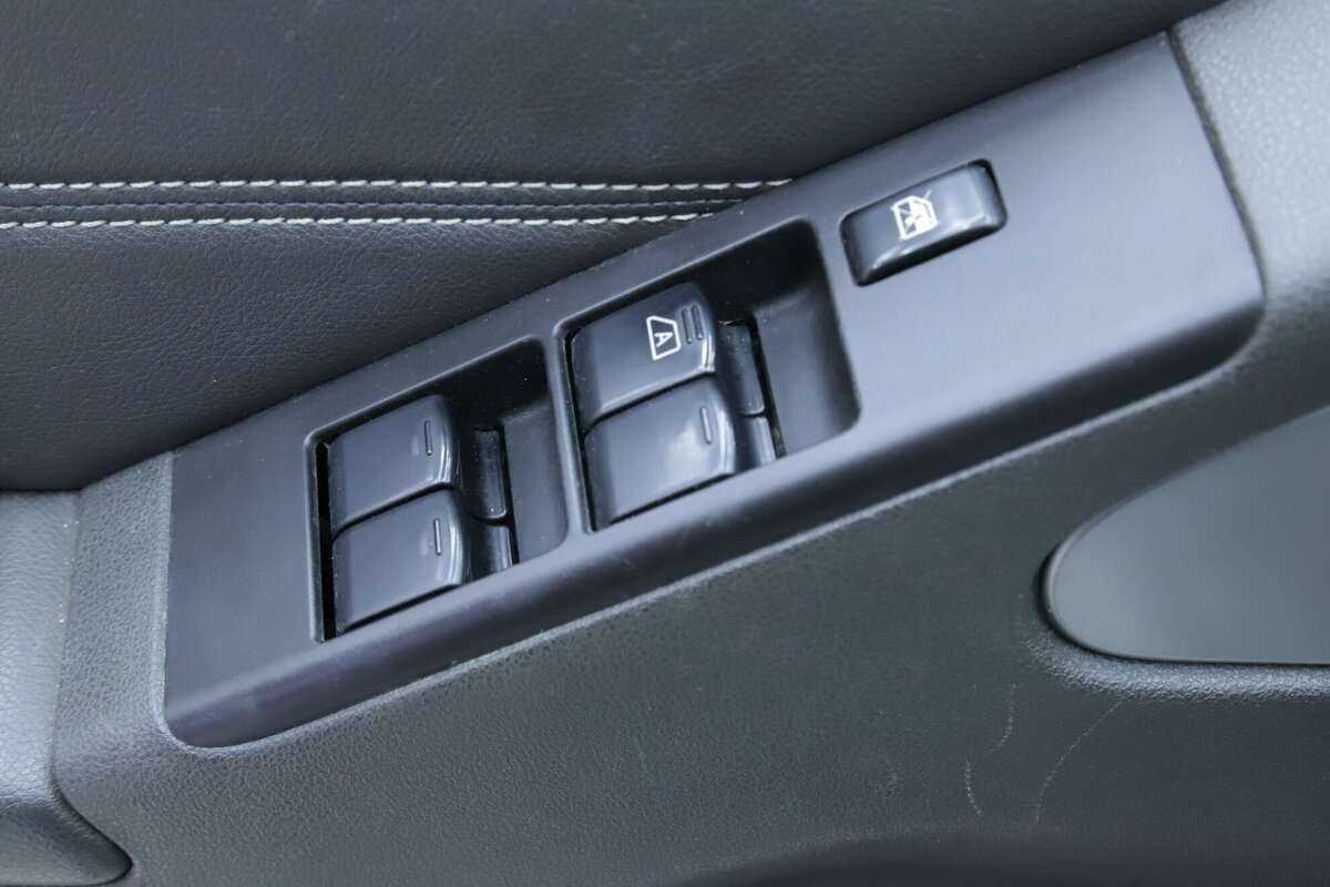 Nissan Pathfinder б/у, 2012, Автоматическая. Фото: #7