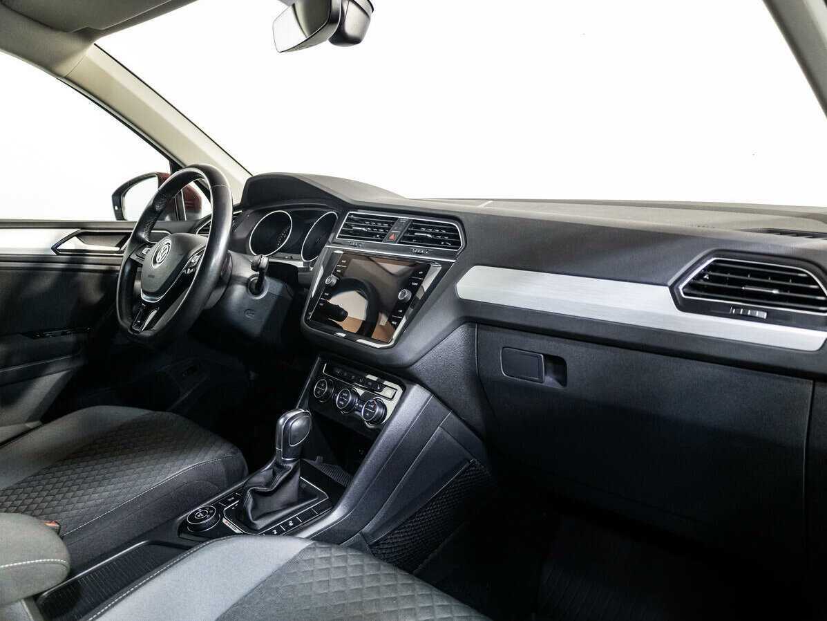 Volkswagen Tiguan б/у, 2017, Роботизированная. Фото: #8