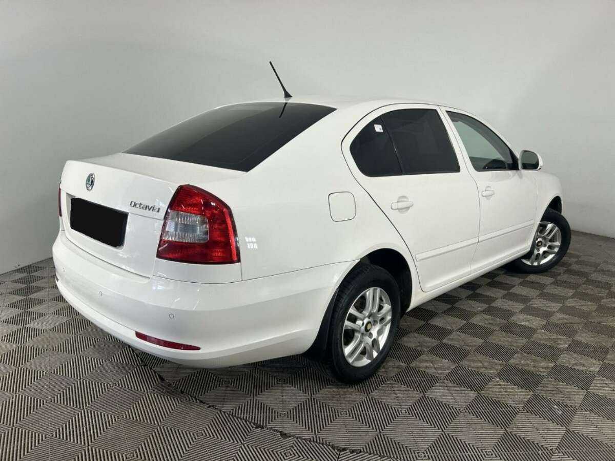 Skoda Octavia б/у, 2012, Механическая. Фото: #5
