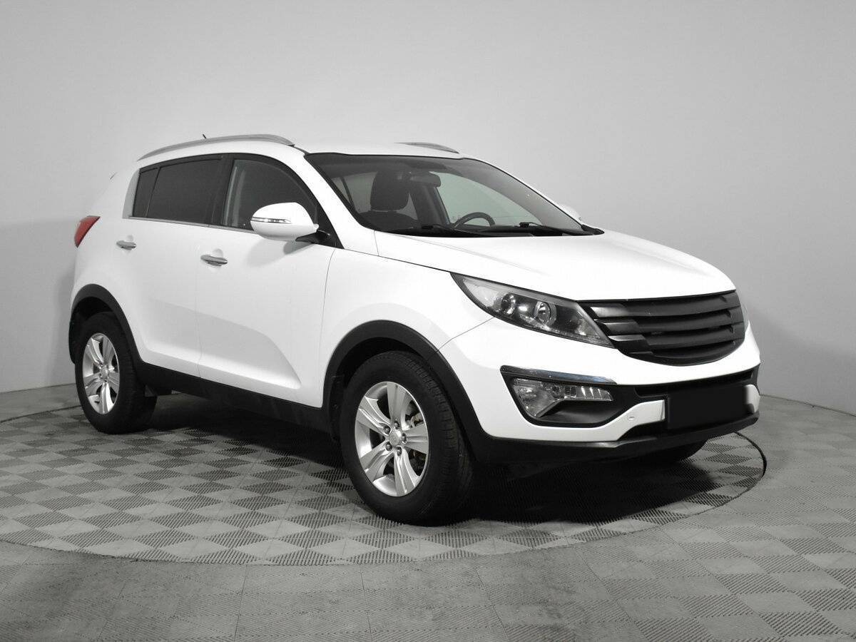 Kia Sportage б/у, 2012, Механическая. Фото: #2