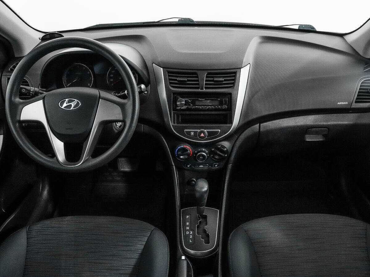 Hyundai Solaris б/у, 2016, Автоматическая. Фото: #11