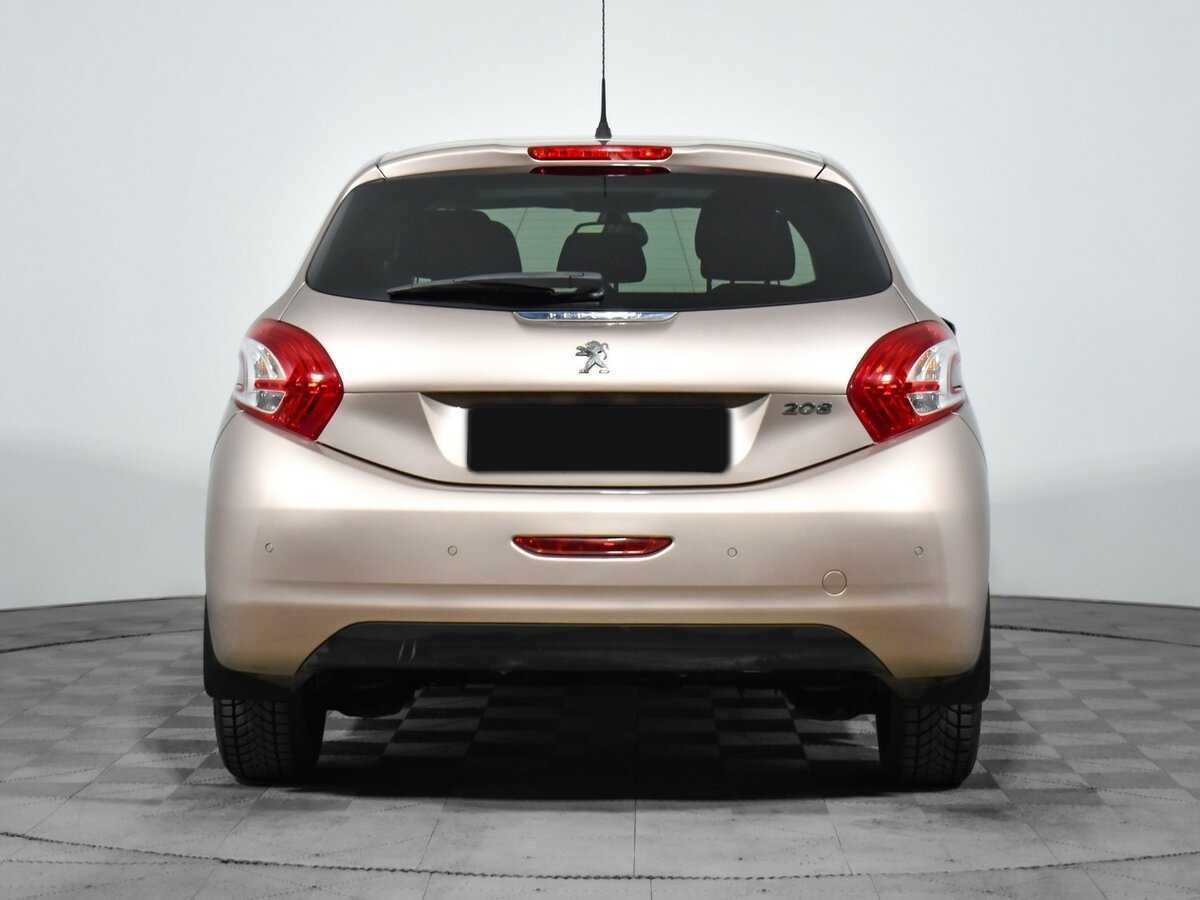 Peugeot 208 б/у, 2014, Автоматическая. Фото: #5