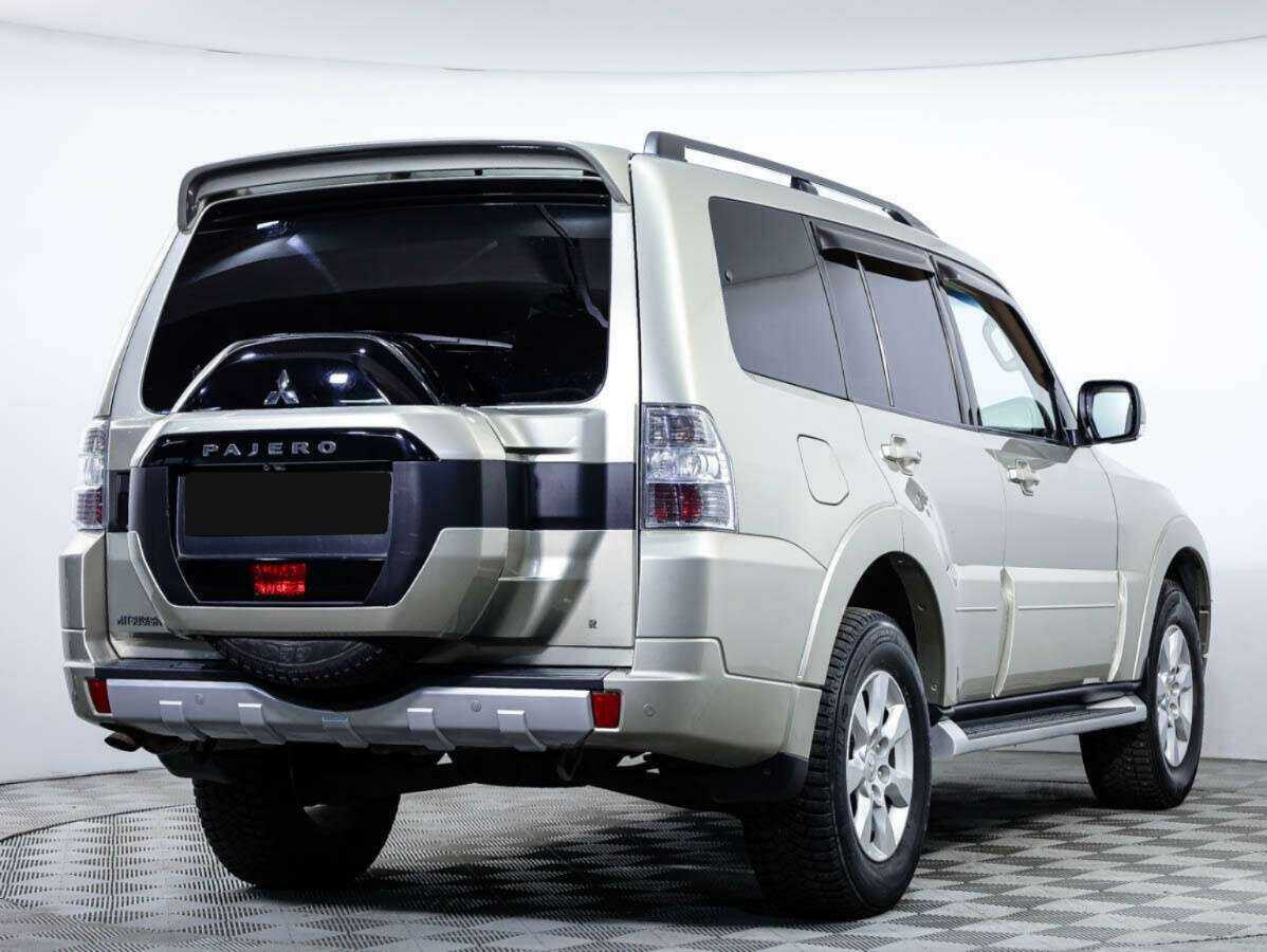 Mitsubishi Pajero б/у, 2014, Автоматическая. Фото: #3