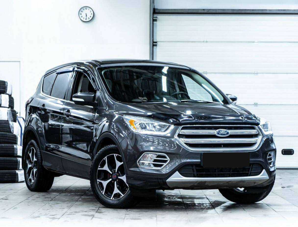 Ford Kuga б/у, 2017, Автоматическая. Фото: #1