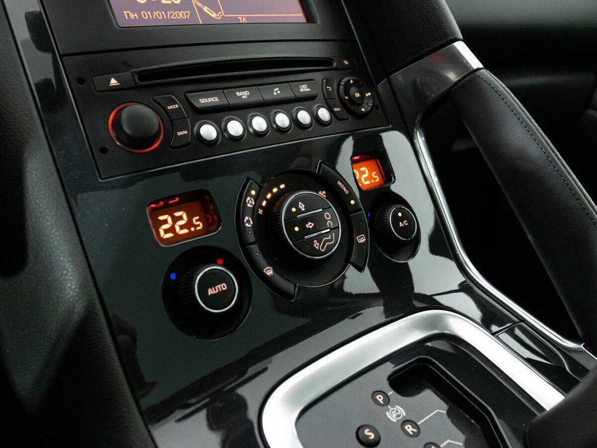 Peugeot 3008 б/у, 2013, Автоматическая. Фото: #15