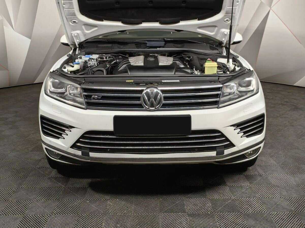Volkswagen Touareg б/у, 2016, Автоматическая. Фото: #16