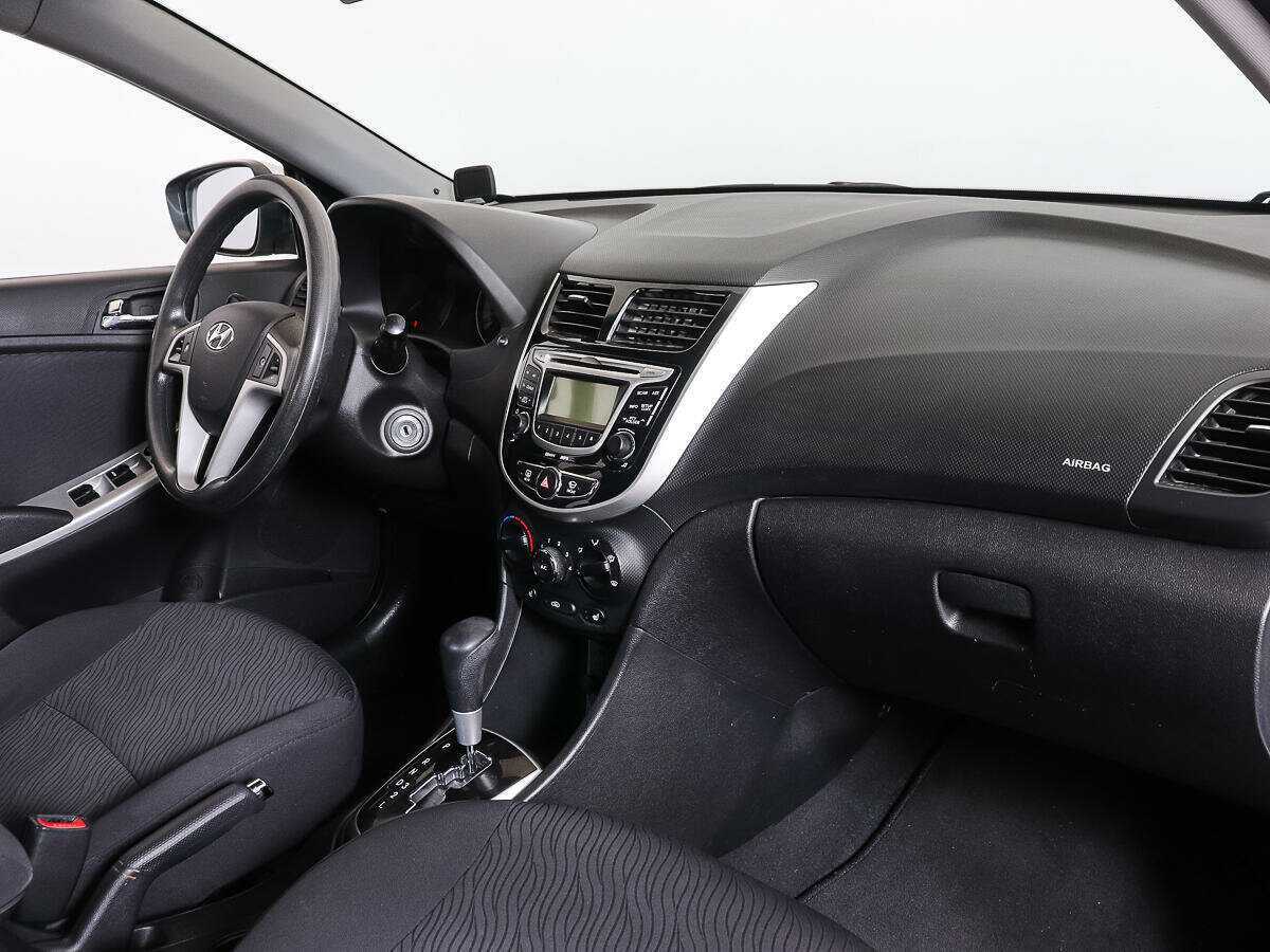 Hyundai Solaris б/у, 2012, Автоматическая. Фото: #7