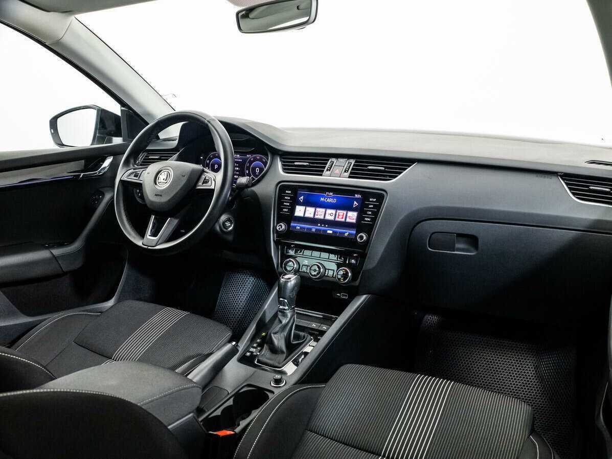 Skoda Octavia б/у, 2018, Роботизированная. Фото: #8