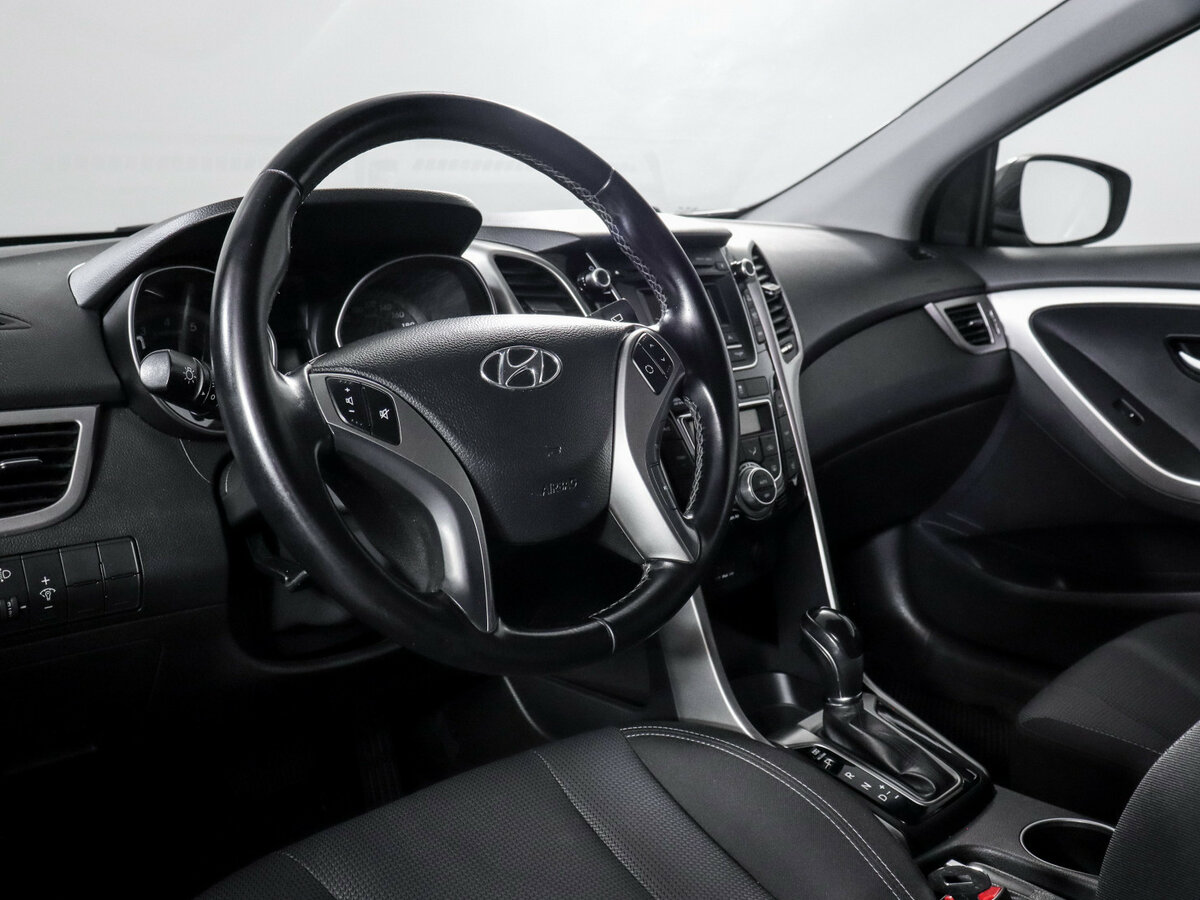Hyundai i30 б/у, 2014, Автоматическая. Фото: #10