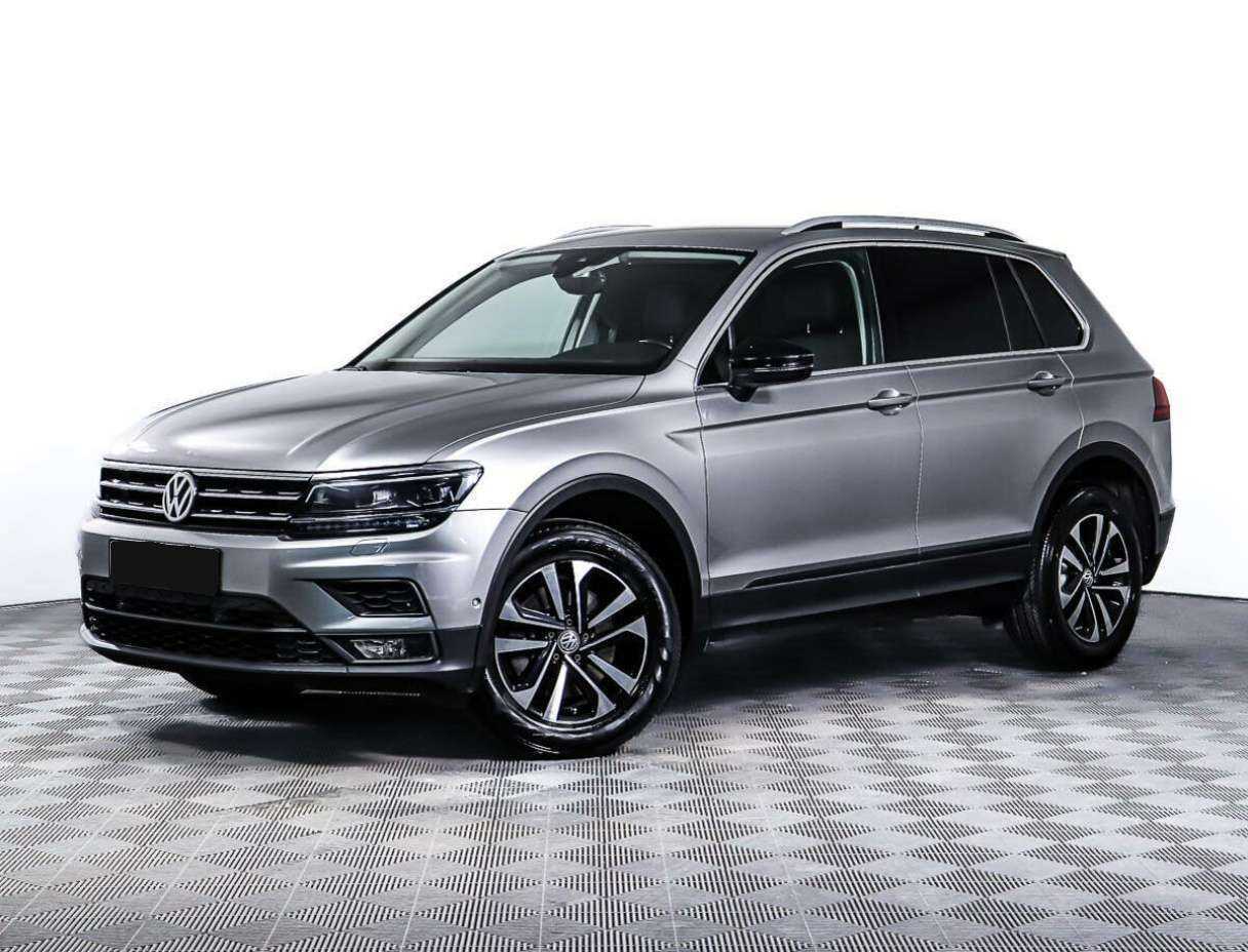 Volkswagen Tiguan б/у, 2019, Роботизированная. Посмотреть фото