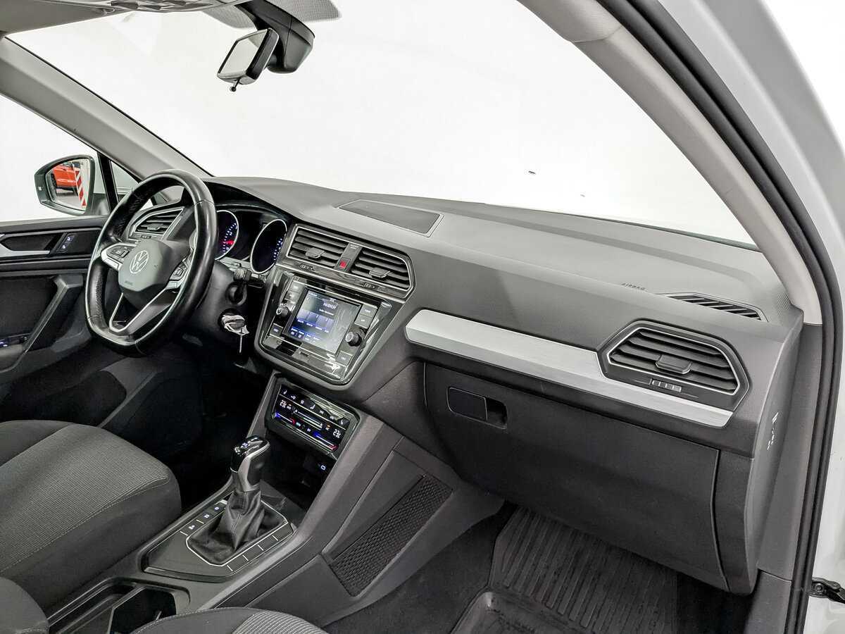 Volkswagen Tiguan б/у, 2021, Роботизированная. Фото: #9