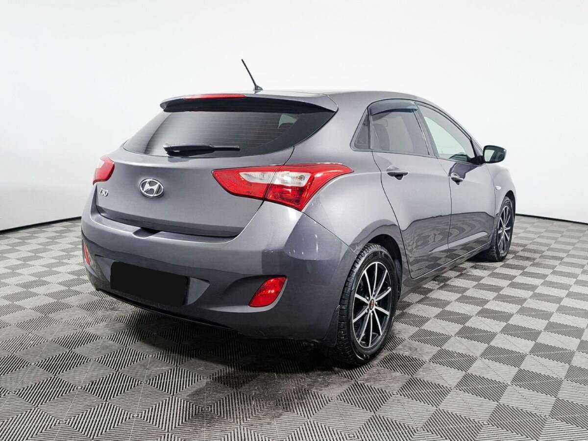 Hyundai i30 б/у, 2016, Автоматическая. Фото: #3