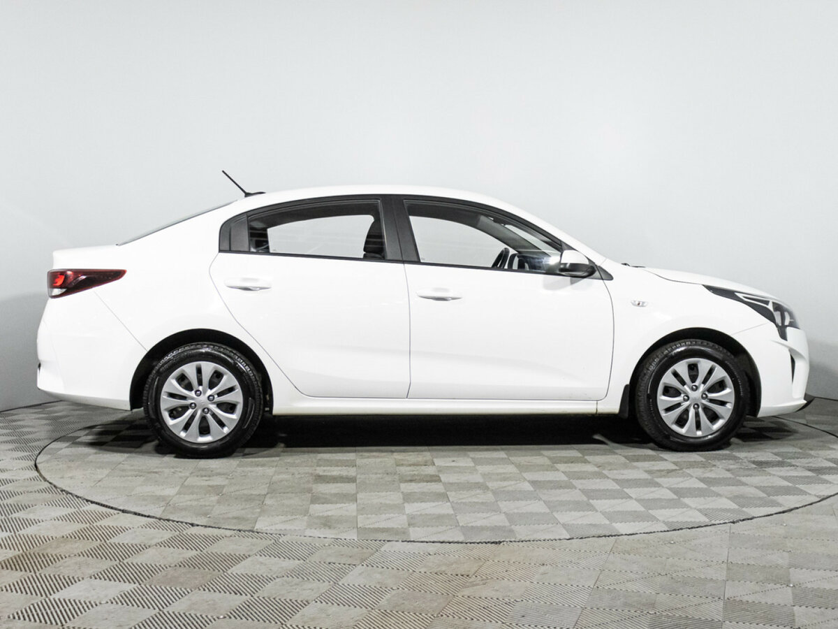 Kia Rio б/у, 2021, Механическая. Фото: #3
