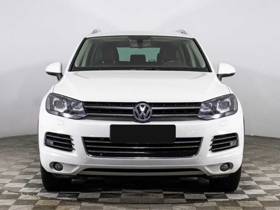 Volkswagen Touareg б/у, 2013, Автоматическая. Фото: #1